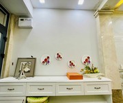 4 Bán nhà hxh cmt8 q10 - 45m2 - 3pn 4w - giá 8,5 tỷ