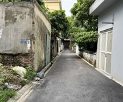 VỊ TRÍ VÀNG  Ngô Xuân Quảng 42,8m2 Đất Đẹp, Hướng ĐN, gần đường QL5A - Trung tâm thương mại