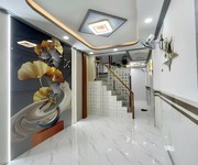 Nhà đúc 2 tầng - sát ngã tư bốn xã - chỉ 3ty xíu