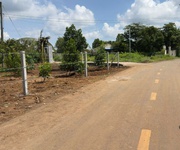 Chủ cần bán lô đất 3 mặt tiền tại tân long - h. đất đỏ - bà rịa vũng tàu.   diên tích: 350 m2 -