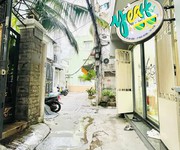 Nhà đường hồ bá kiện phường 15 quận 10 cũ.