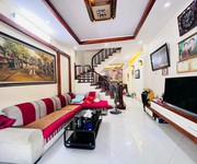 2 Bác nào đang cần nhà mới ở ngay - dt42m2 - 5 tầng - giá 7,4 tỷ - thụy phương - bắc từ liêm  - ô tô