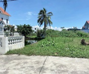 Bán lô đất 88,9 full thổ cư    ngang 5,2m, lưu không thêm 20m đằng sau   thuộc thôn thái lai   tân