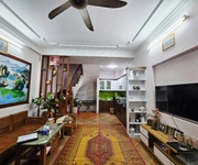 Chỉ hơn 7 tỷ bán gấp nhà Hoàng Hoa Thám 35m  ngõ thông gần phố