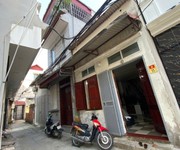 Nhà trinh lương   42m  đất vàng, giá cực đỏ - 6.9 tỷ