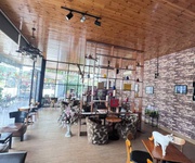 2 Vĩnh tân - sang quáng cafe nguyên căn góc 2 mặt tiền. 2 Vĩnh tân - sang quáng cafe nguyên căn góc 2 mặt tiền.