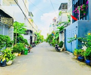 6 Nhà Phố 2 Tầng, Ngang 4.9m, Hoàn Công Đủ, Đường Ô Tô 6m, Gần Chợ Long Trường   Giá 4 Tỷ TL