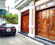 Thạch bàn- ở ngay- 5 tầng- ô tô đỗ cửa - chỉ 5.x tỷ