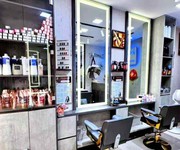 1 Chính chủ cần sang tiệm tóc đang hoạt động tốt tại phú nhuận, hcm.