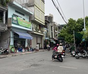 - Bán nhà mặt tiền rộng 5,2m mặt đường Hạ Lý, giá chỉ 10,5 tỷ