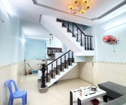 Giá rẻ chỉ 3,25 tỷ nhà 2 tầng đúc, hẻm xe hơi đậu cửa gần trường đại học gtvt. tân chánh hiệp, quận