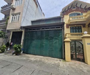 Bán đất tặng nhà c4 - học viên tài chính - dt65m2 - mt4m - giá 8 tỷ - ngõ thông - kinh don