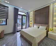 Bán nhà nguyễn văn cừ long biên,oto, dân xây,ngõ thông, full nội thất42m