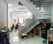 3 Nhà đẹp rộng thoáng dt khủng 4mx10m đường 5m ô tô TTH20 q12