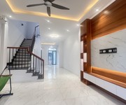 Bán nhà  đường số 11, trường thọ, thủ đức. dt 68 m2, 3 tầng, 3pn, sh, 7.39  tỷ.