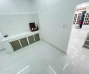 Bán nhà  đường số 11, phường trường thọ, thủ đức. dt 48m2, 2 tầng, 3pn, sh, giá 4.45  tỷ.