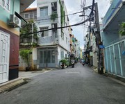 Nhà hxh đường huỳnh văn bánh phường 13 phú nhuận cũ.