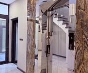 Siêu hiếm, 12 tỷ - bán nhà đẹp phố trạm, long biên 55m, thang máy, ngõ thông, ô tô tránh gần aeon.