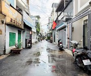 Nhà hxh đường huỳnh văn nghệ phường 15 quận tân bình cũ.