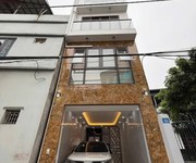 Nhà mới 6 tầng ô tô đỗ cửa phố nguyễn văn linh 35m2 mặt tiền 3.7m 12.8 tỷ long biên.