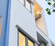 Bán căn hộ dịch vụ trung tâm quận 10   sát mặt tiền vĩnh viễn   dòng tiền 600 triệu/năm   nhà 4