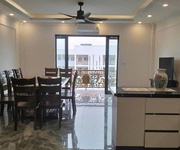 1 Bán nhà nguyễn văn linh. 50m . không cõ căn thứ hai. gần trường,chợ , vinhome . có thể kinh doanh