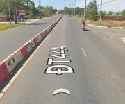 Chủ có 1 lô mặt tiền trục chính xuống long hải