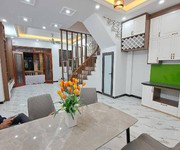 Bán nhà thúy lĩnh 5 tầng long lanh ở ngay 2 thoáng hoàng mai