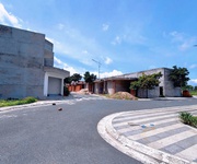 2 Chủ kẹt tiền cần bán gấp lô 105m2 đất đường số 28, gần vòng xoay Hòa Long.