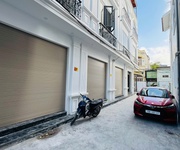 Chỉ còn 2 căn cuối khách ko nhanh thì hết. nhà mới 4 tầng, ô tô đỗ cửa mà giá chỉ hơn 3 tỷ- phương