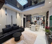 Tập thể chùa láng 65m 2 ngủ 4,86 tỷ,ô tô đỗ chân cầu thang,nhà đẹp,full nội thất