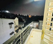 1 Cho thuê nhà 1T2L góc 2MT hẻm xe hơi gần Phạm Văn Đồng P. Linh Tây Thủ Đức. Có 2pn 2wc giá 7tr.