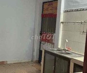 1 Cho thuê nhà hẻm 3m P. Linh Chiểu Thủ Đức gần Võ Văn Ngân. DT 120m2 có sân rộng, 2pn1wc giá 7tr