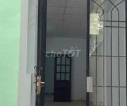 4 Cho thuê nhà hẻm 3m P. Linh Chiểu Thủ Đức gần Võ Văn Ngân. DT 120m2 có sân rộng, 2pn1wc giá 7tr
