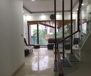 2 Cho thuê nhà 4 tầng phù hợp làm văn phòng