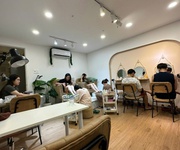 1 Sang tiệm nail gội khu phan xích long 1 Sang tiệm nail gội khu phan xích long
