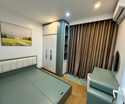 Bán nhà bồ đề, long biên. diện tích 40m , xây 5 tầng, mặt tiền 3.5m, có 5 phòng ngủ, 7 vệ sinh, giá