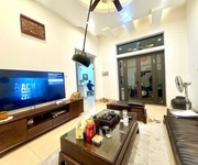 Bán nhà 4 tầng dân xây lô góc ngõ thông đường hoàng mai