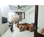 Bán nhà lô góc 3 mặt thoáng ô tô tránh cách 80m. nhà 5 tầng .ra tới đường 32 chỉ 200m.và  đại học