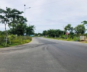 Bán 140m đất lô góc hùng vương, tân tiến,lagi giá rẻ nhất 3.9 triệu/m2 sát biển