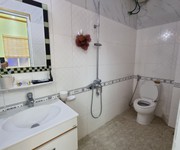 2 Cho thuê nhà phố Văn Cao, 4 p.ngủ khép kín, DT: 70m2. 2 Cho thuê nhà phố Văn Cao, 4 p.ngủ khép kín, DT: 70m2.