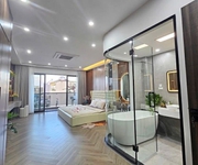 3 Nhà đẹp cổ linh, 8 tầng thang máy, đối diện aeon, gara, full nội thất