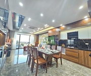 2 Nhà đẹp cổ linh, 8 tầng thang máy, đối diện aeon, gara, full nội thất