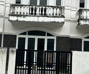 Chính chủ bán nhà liền kề khu biệt thự ven sông chánh mỹ, trung tâm thủ dầu một, bình dương, view