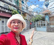 Bán nhà 3 tầng - xe hơi ngủ trong nhà đường tôn thất thuyết, quận 4 - đang sẵn dòng tiền chdv 60