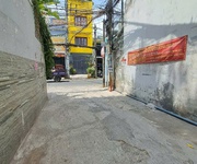 Nhà Bắc Hải giáp cv Lê Thị Riêng-cmt8-q10