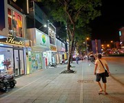 Nhà mặt phố nguyễn văn cừ, 440m, mặt tiền 18m, nở hậu, vỉa hè đá bóng