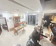 Góc mt núi thành gần đại học, 270m2, ngang 8.3m, 2 mặt thoáng, giá mềm nhất phố,  100tr/m2