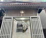 Nhà cách mặt tiền đặng chất 3 căn p.chánh hưng p2q8