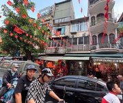 42 tỷ-Mặt phố Hàng Mã, 45m2, 4 tầng, mặt tiền đẹp, vị trí hiếm, vỉa hè, kinh doanh sầm uất ngày đêm